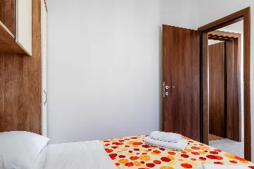 Privlaka 2-Bedroom Apartment for 4-5 Guests