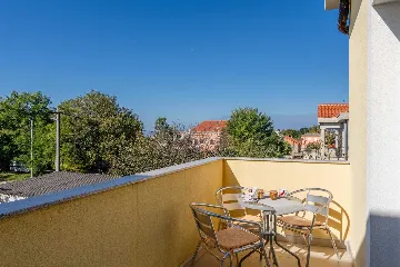 Privlaka 2-Bedroom Apartment for 4-5 Guests