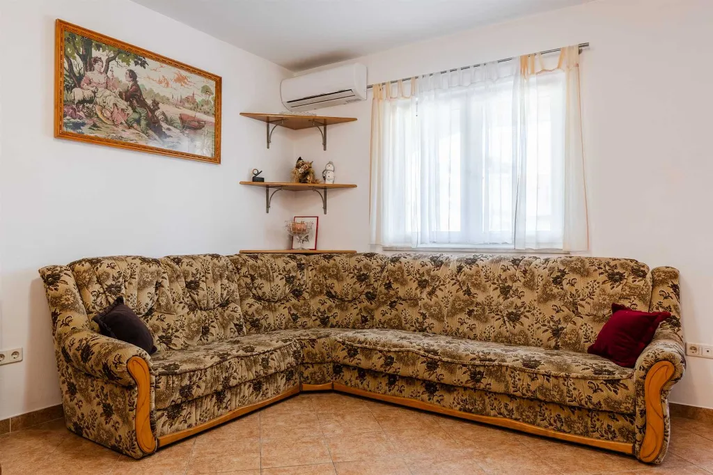 Vir Apartment for 4–5 Guests with 2 Bedrooms