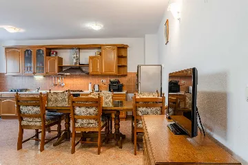 Vir Apartment for 4–5 Guests with 2 Bedrooms