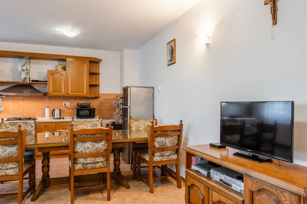 Vir Apartment for 4–5 Guests with 2 Bedrooms