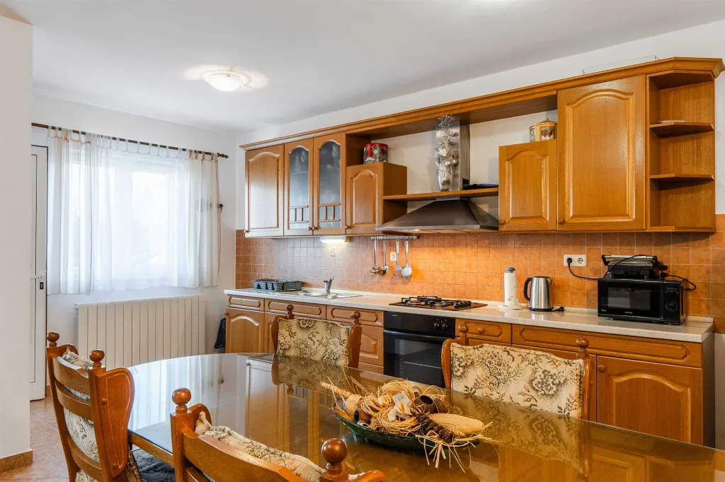 Vir Apartment for 4–5 Guests with 2 Bedrooms