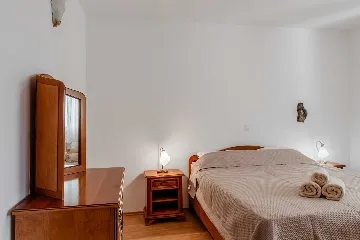 Vir Apartment for 4–5 Guests with 2 Bedrooms