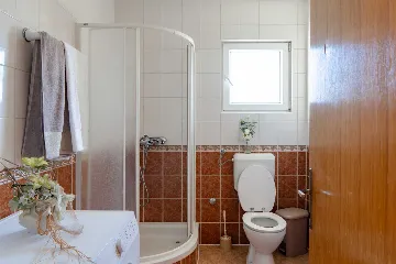 Vir Apartment for 4–5 Guests with 2 Bedrooms