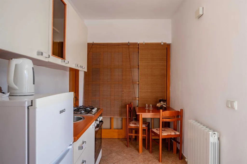 Apartment for 2 in Vir with Roofed Balcony