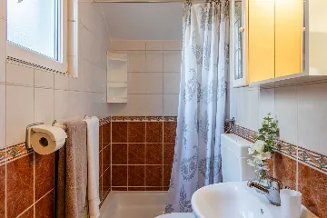 Apartment for 2 in Vir with Roofed Balcony