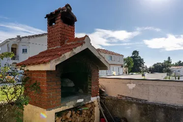 Apartment for 2 in Vir with Roofed Balcony