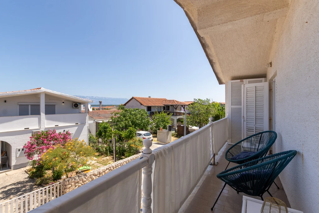 Two-Bedroom Apartment in Nin for 4 Guests
