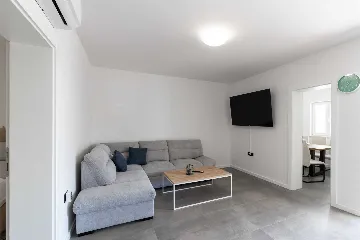 2-Bedroom Apartment in Vir for 4 Guests