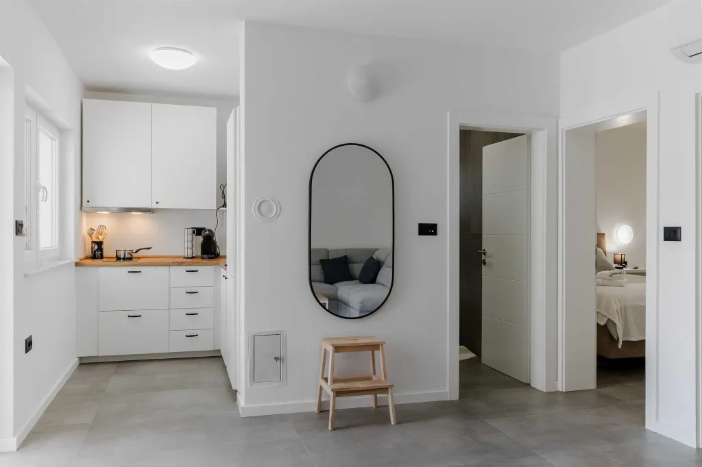 2-Bedroom Apartment in Vir for 4 Guests