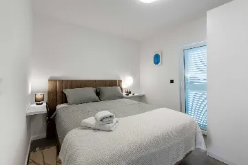 2-Bedroom Apartment in Vir for 4 Guests