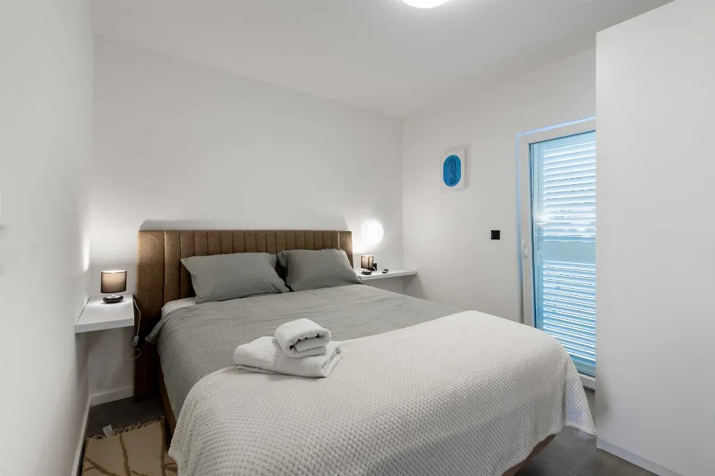 2-Bedroom Apartment in Vir for 4 Guests