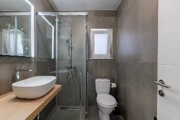 2-Bedroom Apartment in Vir for 4 Guests