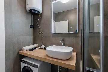 2-Bedroom Apartment in Vir for 4 Guests