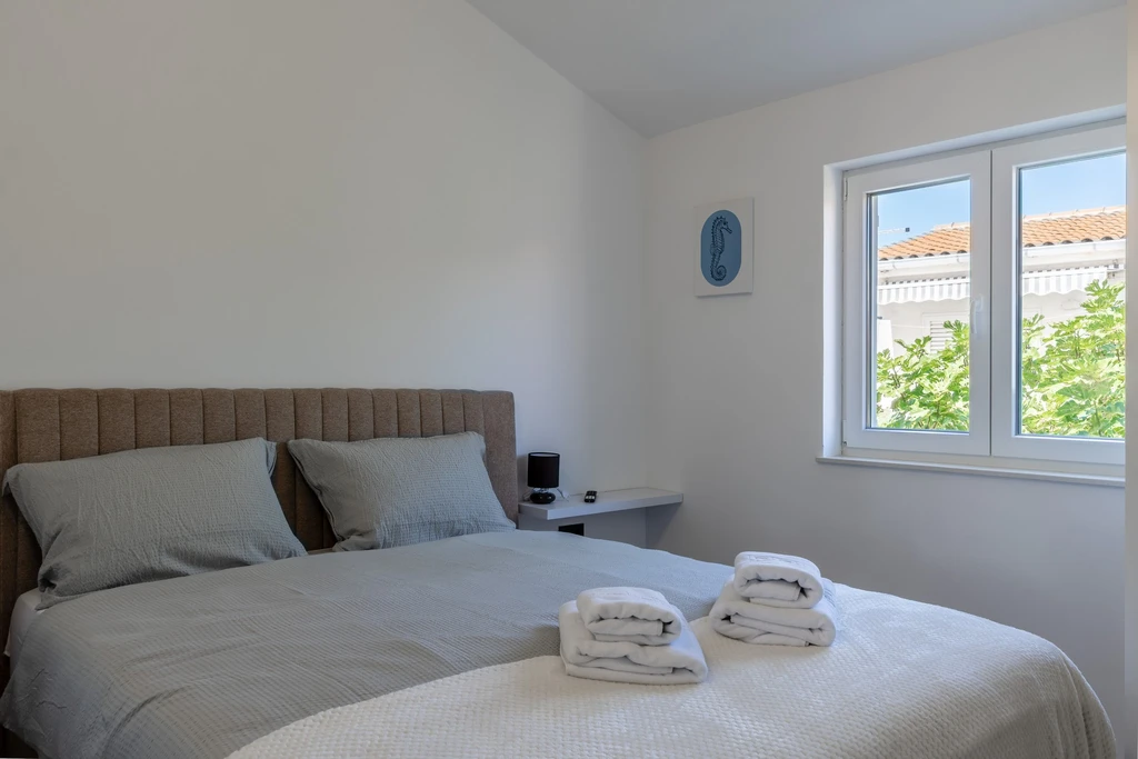 2-Bedroom Apartment in Vir for 4 Guests