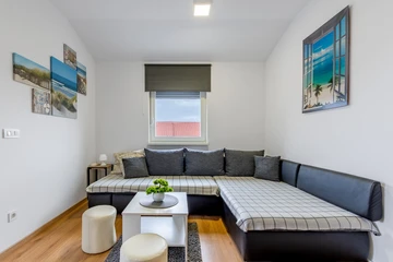 Newly Renovated Apartment in Vir for 2–4 Guests