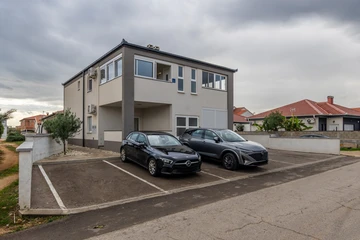 Newly Renovated Apartment in Vir for 2–4 Guests