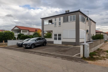 Newly Renovated Apartment in Vir for 2–4 Guests