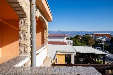 Air-Conditioned Apartment with Balcony in Vir (2–3)