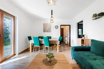 Privlaka Apartment for 4 Guests with Terrace & BBQ