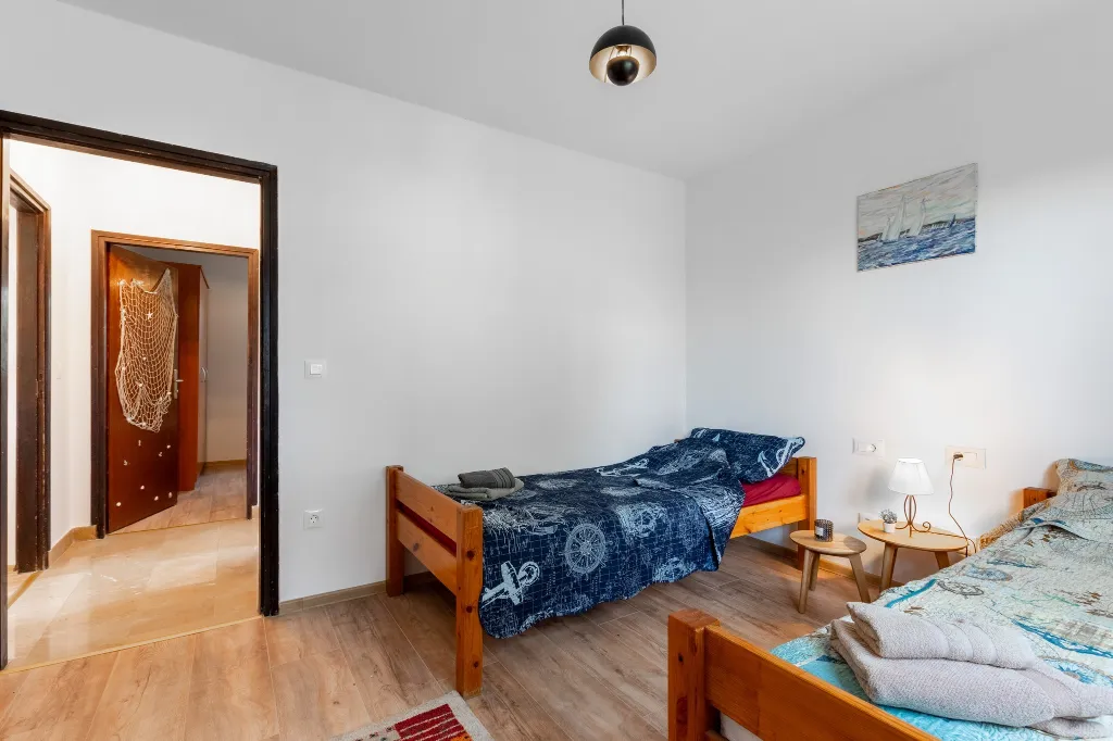 Privlaka Apartment for 4 Guests with Terrace & BBQ