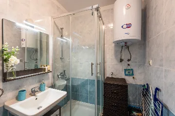 1-Bedroom Apartment in Privlaka for 2–4 Guests