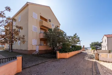 Privlaka Studio Apartment with Sea-View Terrace