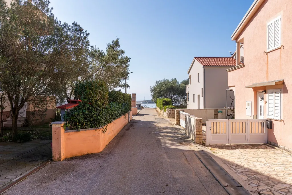 Privlaka Studio Apartment with Sea-View Terrace
