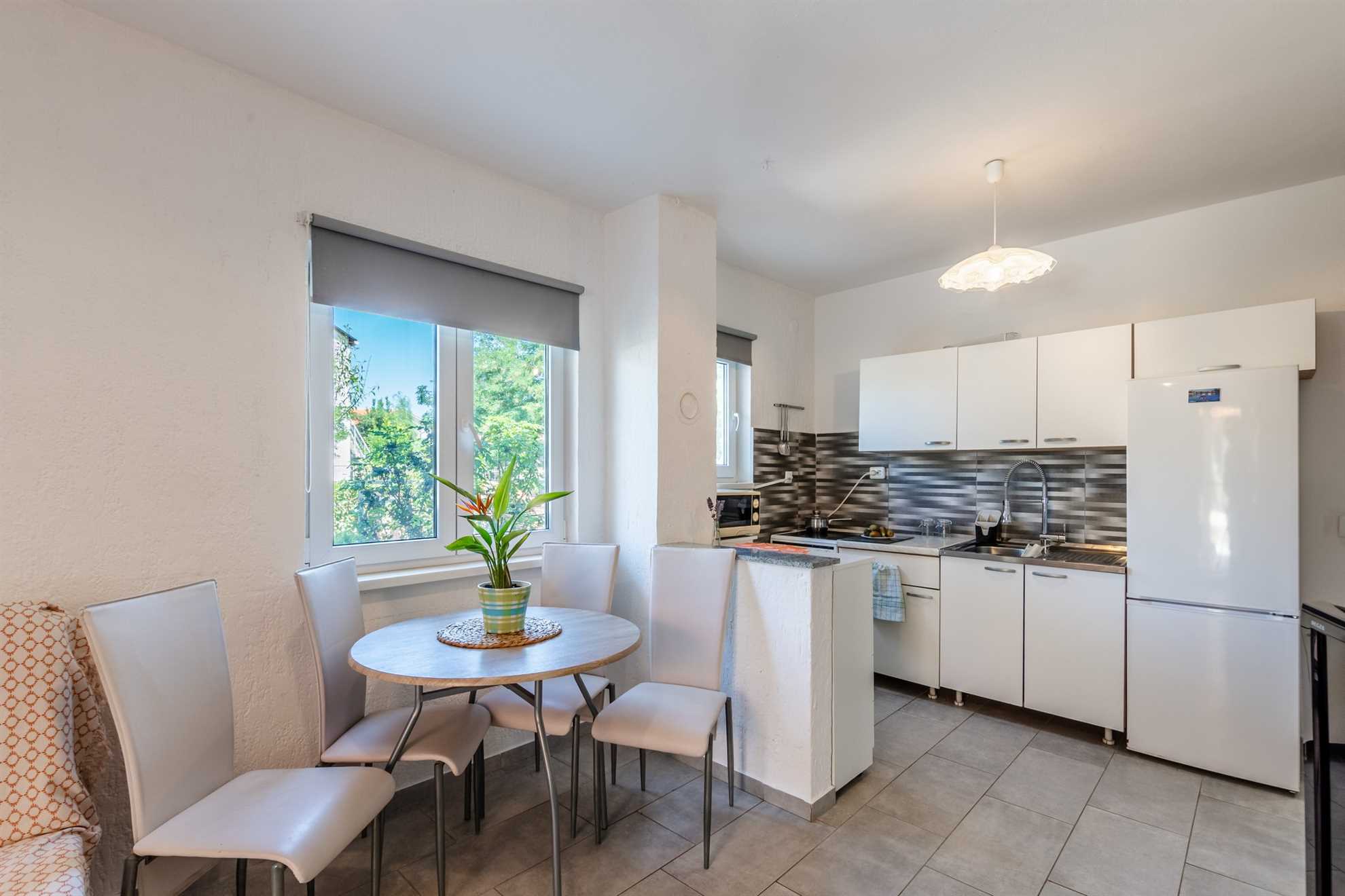 App Emina - Apartment for 2-4 persons | quiet location | Jacuzzi