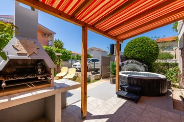 Sabunike Apartment for 2-4 Guests with Jacuzzi