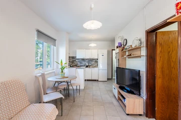 Sabunike Apartment for 2-4 Guests with Jacuzzi