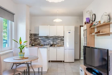 Sabunike Apartment for 2-4 Guests with Jacuzzi