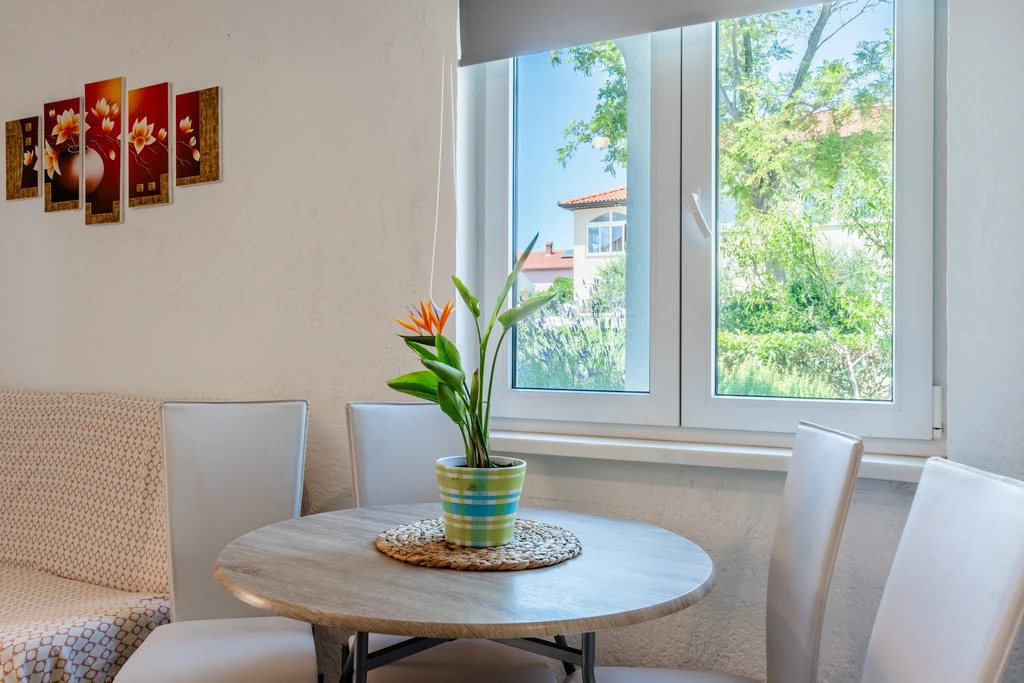Sabunike Apartment for 2-4 Guests with Jacuzzi