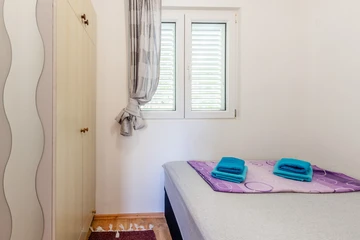 Sabunike Apartment for 2-4 Guests with Jacuzzi