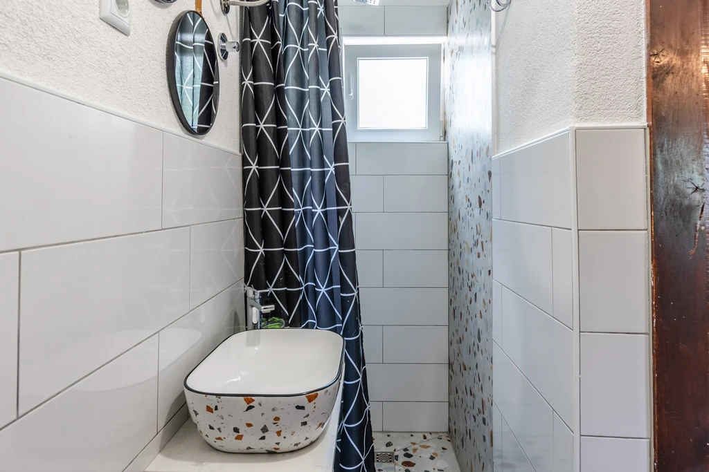 Sabunike Apartment for 2-4 Guests with Jacuzzi