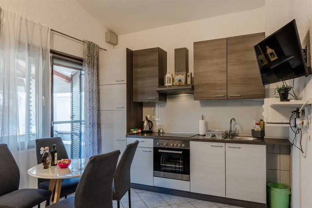 Sea-View Apartment in Vir for Up to 4 Guests