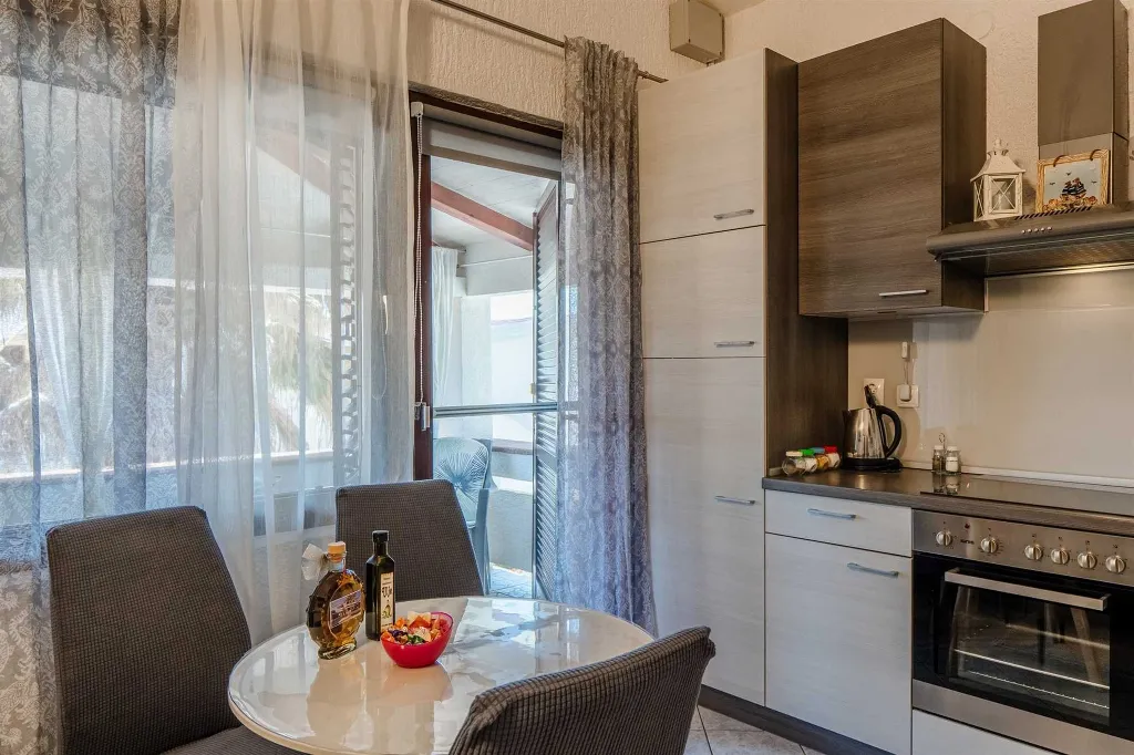 Sea-View Apartment in Vir for Up to 4 Guests
