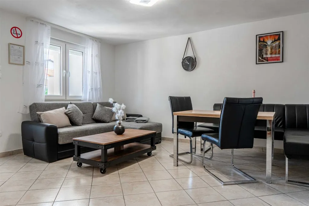Apartment in Vir for 2–4 Guests near Pebble Beach