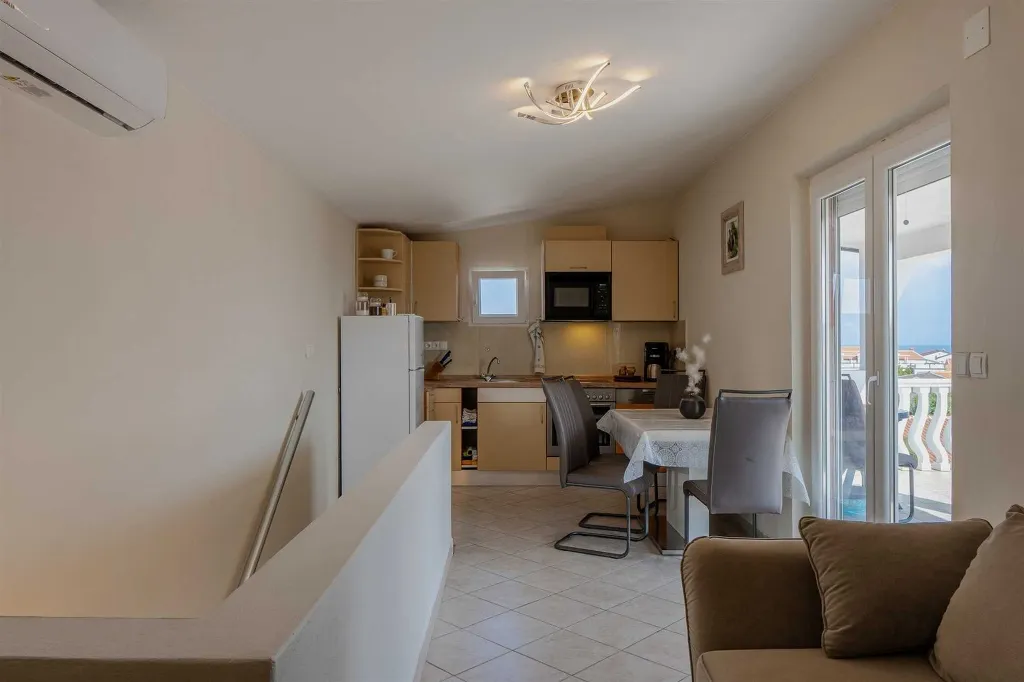 Sea View Apartment in Vir for 4–5 Guests