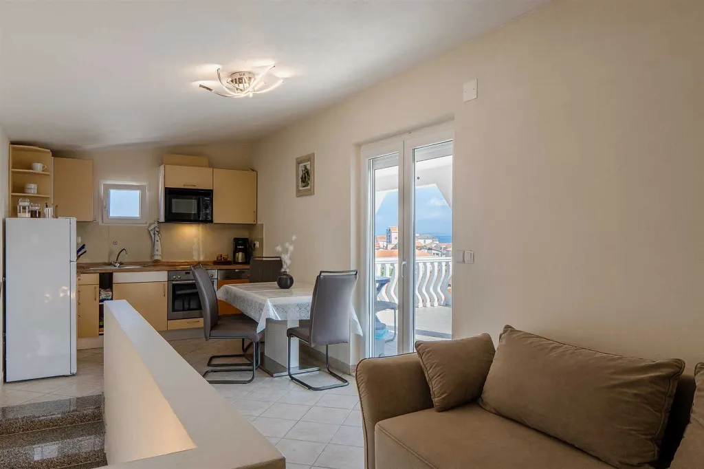 Sea View Apartment in Vir for 4–5 Guests