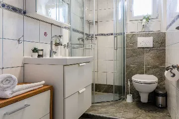 Sea View Apartment in Vir for 4–5 Guests