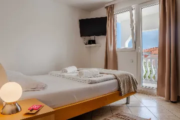 Sea View Apartment in Vir for 4–5 Guests