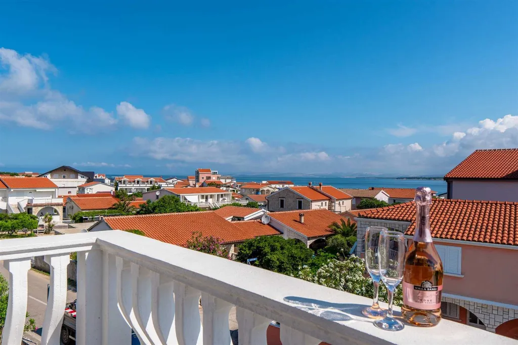 Sea View Apartment in Vir for 4–5 Guests