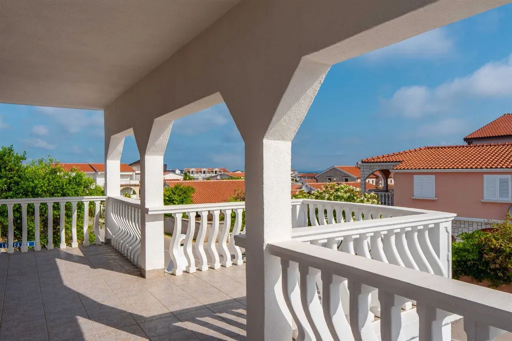Sea View Apartment in Vir for 4–5 Guests