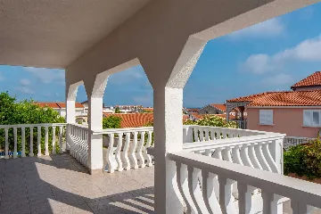 Sea View Apartment in Vir for 4–5 Guests