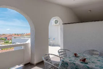 1-Bedroom Apartment in Vir for 2–3 Guests