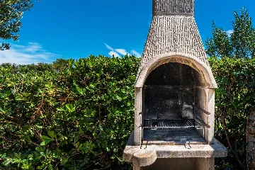 1-Bedroom Apartment in Vir for 2–3 Guests