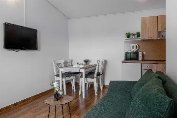 1-Bedroom Apartment in Vir for 2–3 Guests