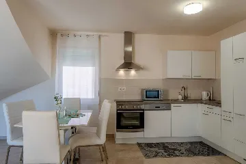 Apartment with Sea View near Pebble Beach in Vir