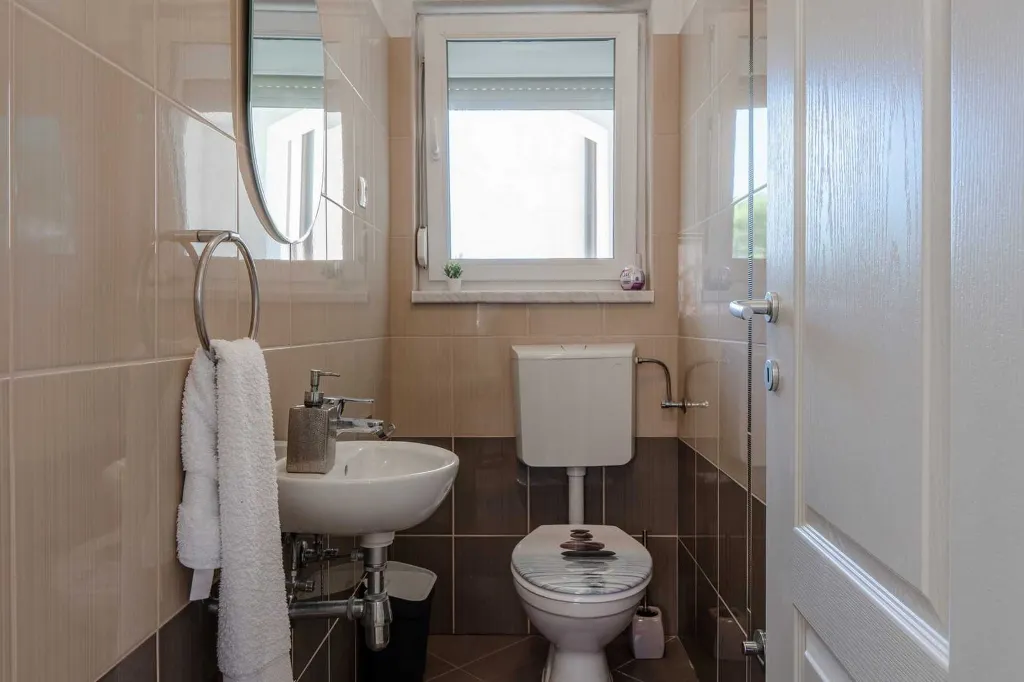 Apartment with Sea View near Pebble Beach in Vir